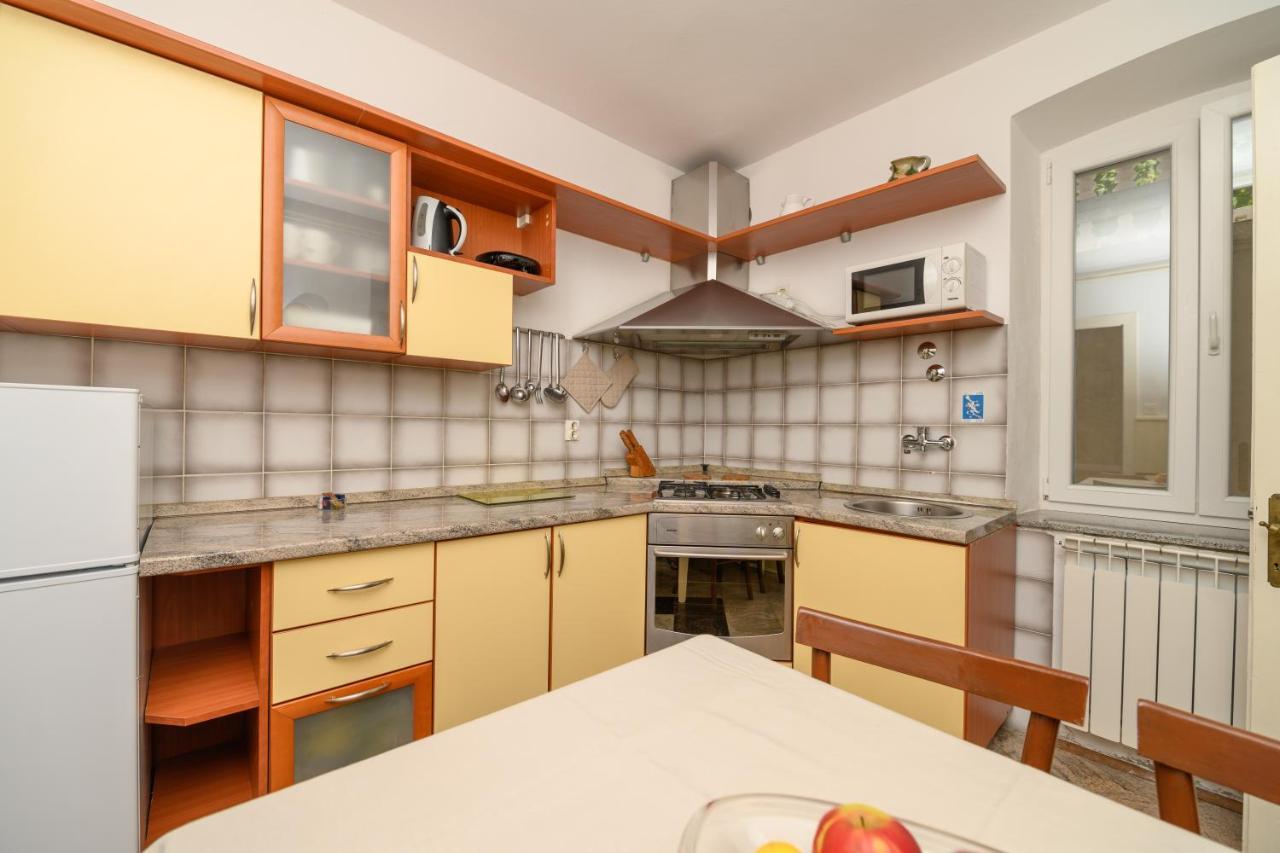 Apartmani Loreta Mali Lošinj Eksteriør billede