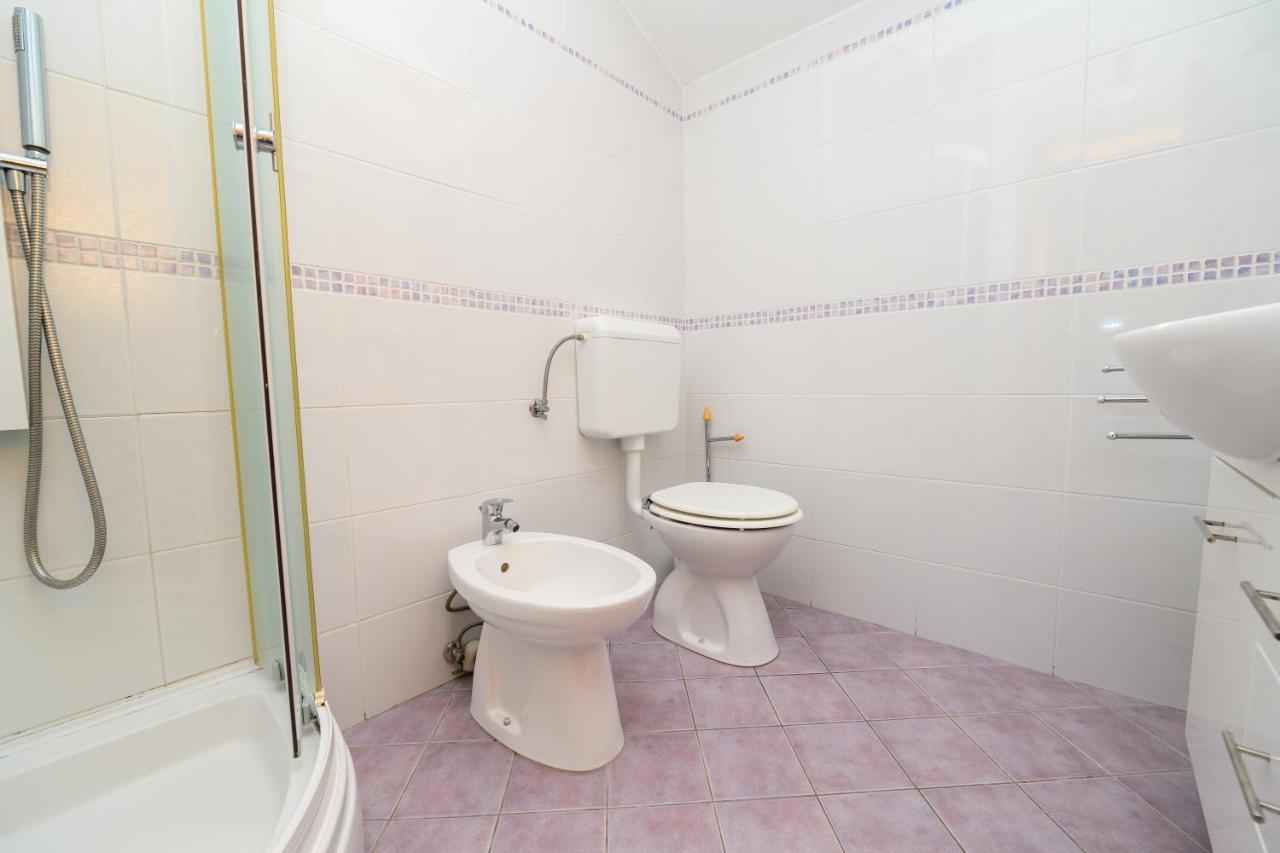 Apartmani Loreta Mali Lošinj Eksteriør billede