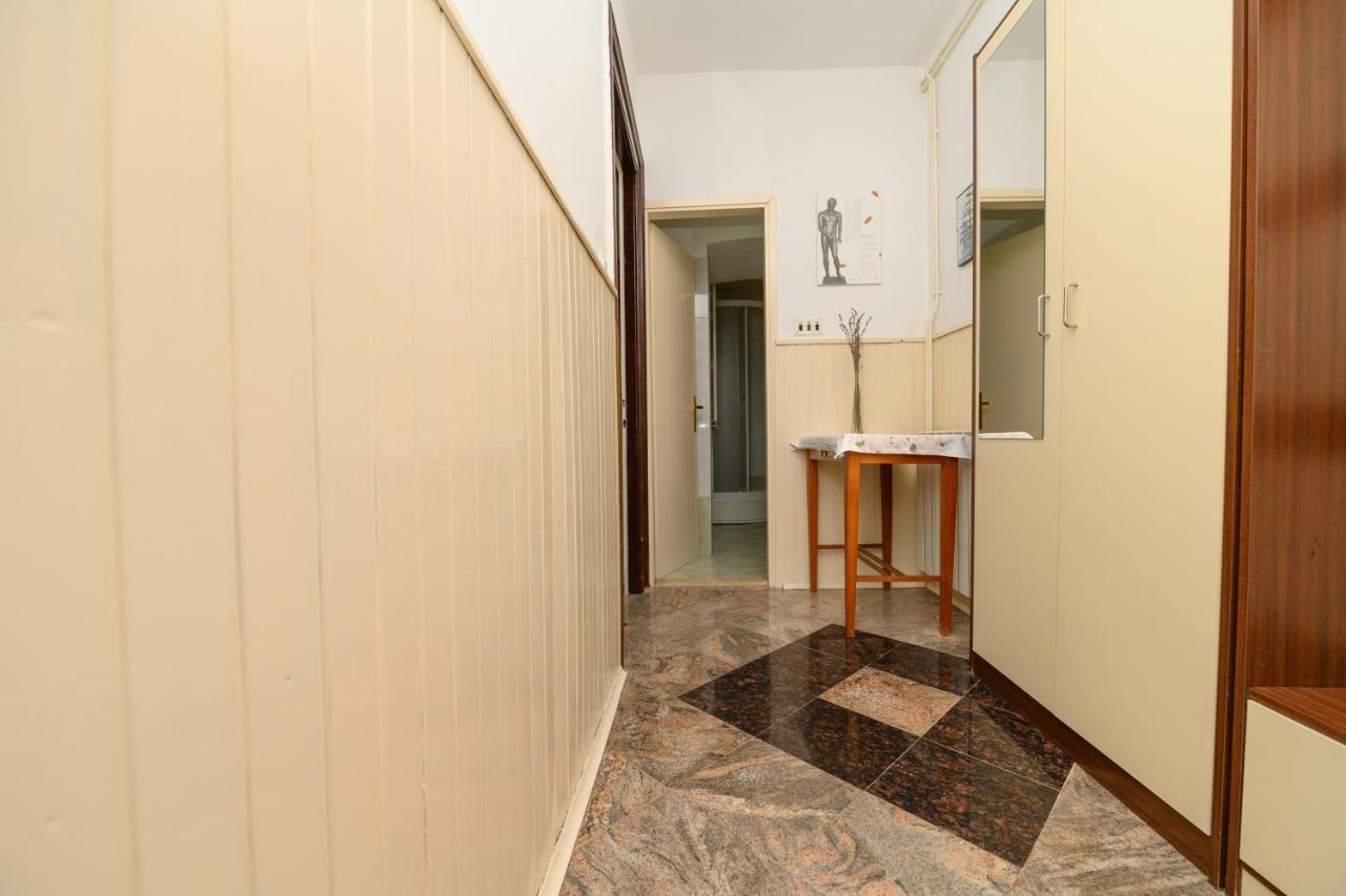 Apartmani Loreta Mali Lošinj Eksteriør billede