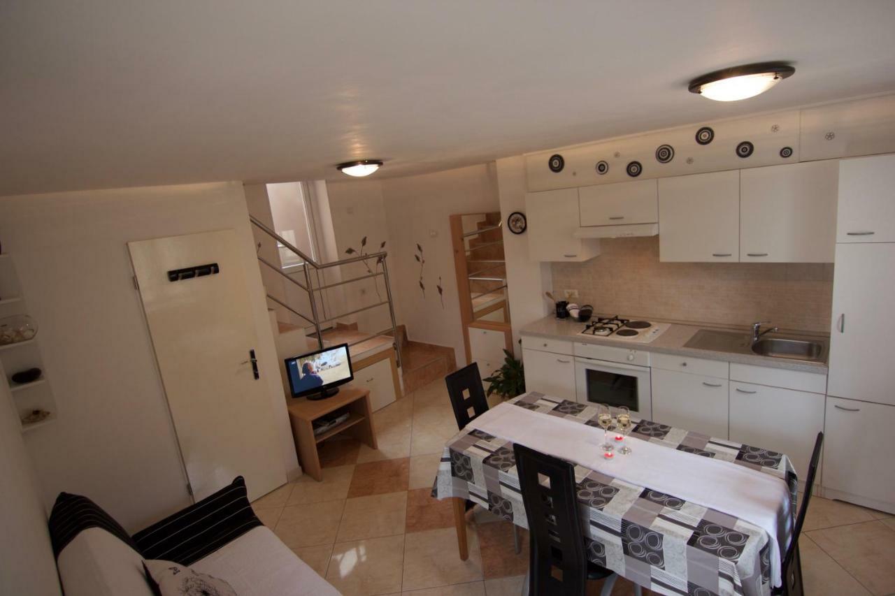 Apartmani Loreta Mali Lošinj Eksteriør billede